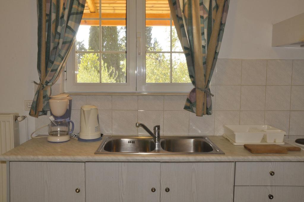 Egli Apartments Κοντόκαλι Εξωτερικό φωτογραφία