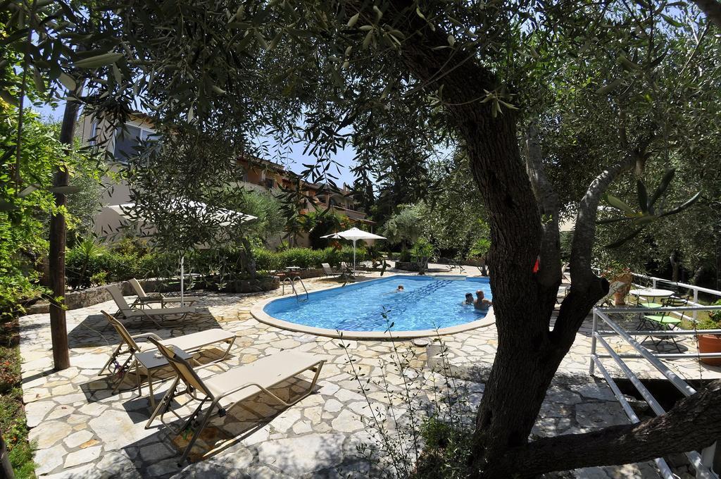 Egli Apartments Κοντόκαλι Εξωτερικό φωτογραφία
